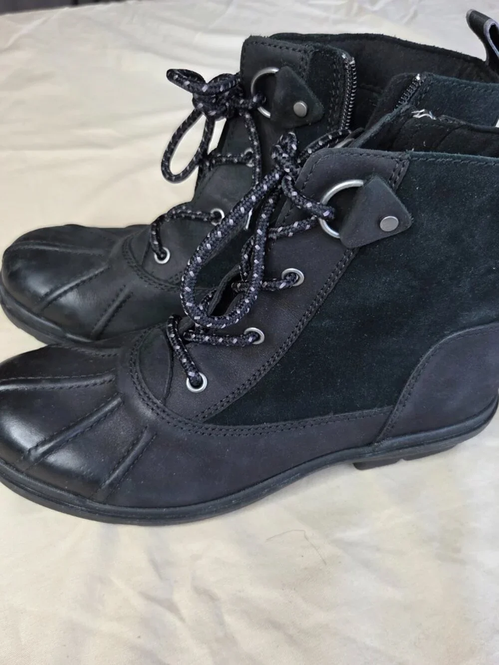 UGG - Women's Hapsburg Duck Rain and All Weather Boots - Size 8.5